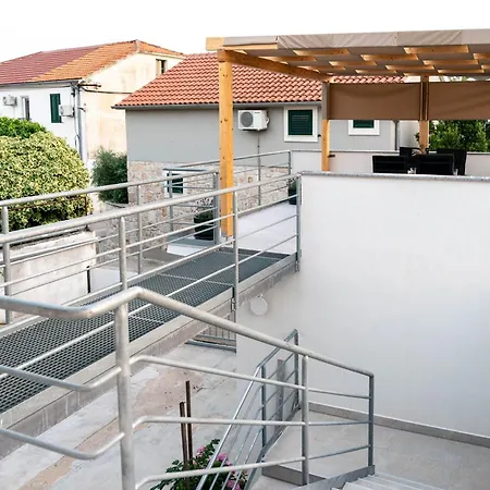 Lägenhet Bero, & Free Parking Murter