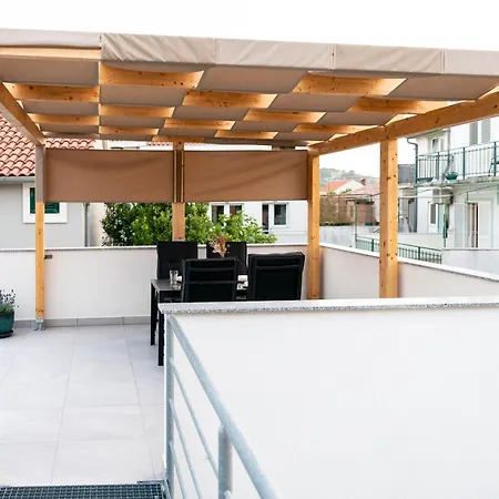 Bero, & Free Parking Murter