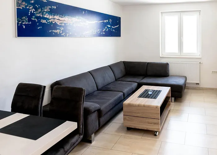 Bero, & Free Parking Apartamento Murter