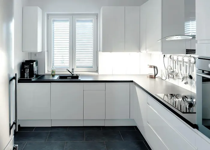 Bero, & Free Parking