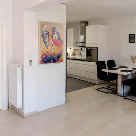 Bero, & Free Parking Apartment