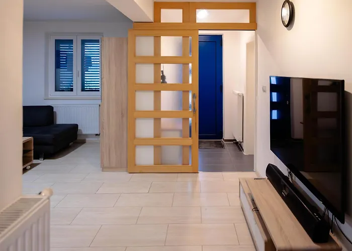 Bero, & Free Parking 穆泰尔岛