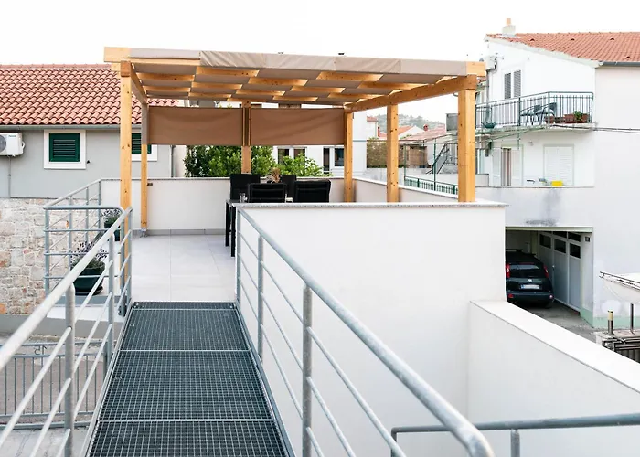 Bero, & Free Parking *